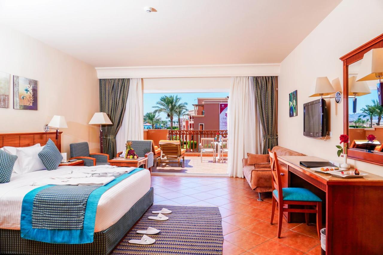 Charmillion Club Aquapark Hotel Шарм ел-Шейх Стая снимка A room at the Hilton Sharm El Sheikh
