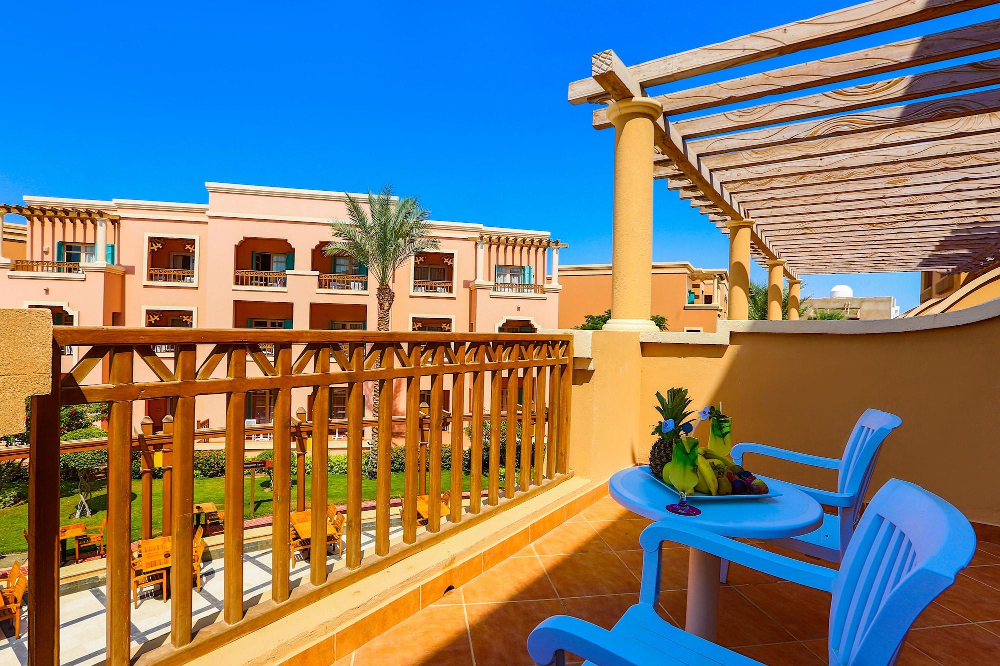 Charmillion Club Aquapark Hotel Шарм ел-Шейх Екстериор снимка Balcony of a villa